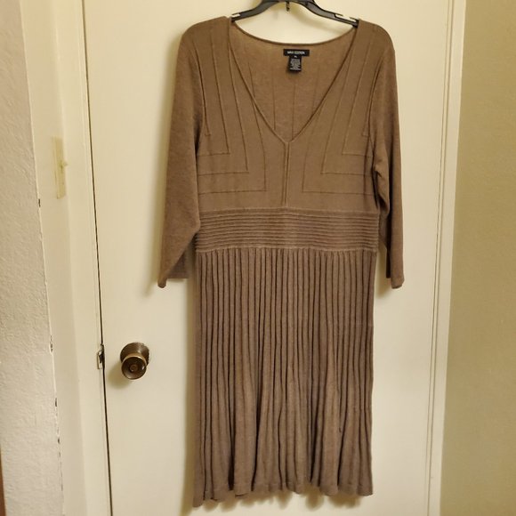Max Edition Sweater Dress - Picture 1 of 5